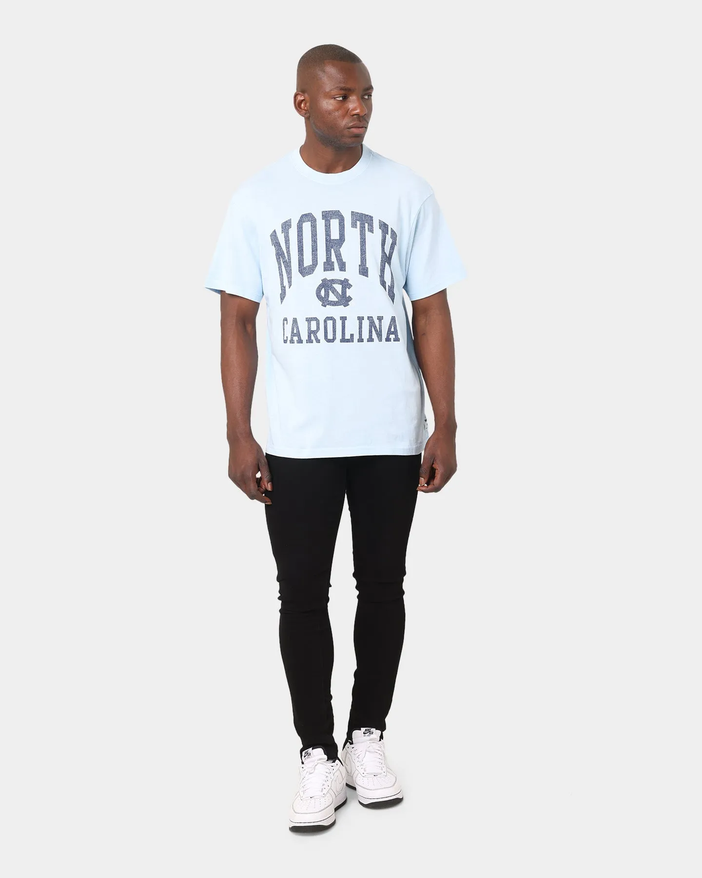 National Collegiate Athletic Association North Carolina Tar Heels Arch Sport Vintage T-Shirt Vintage Airy Blue