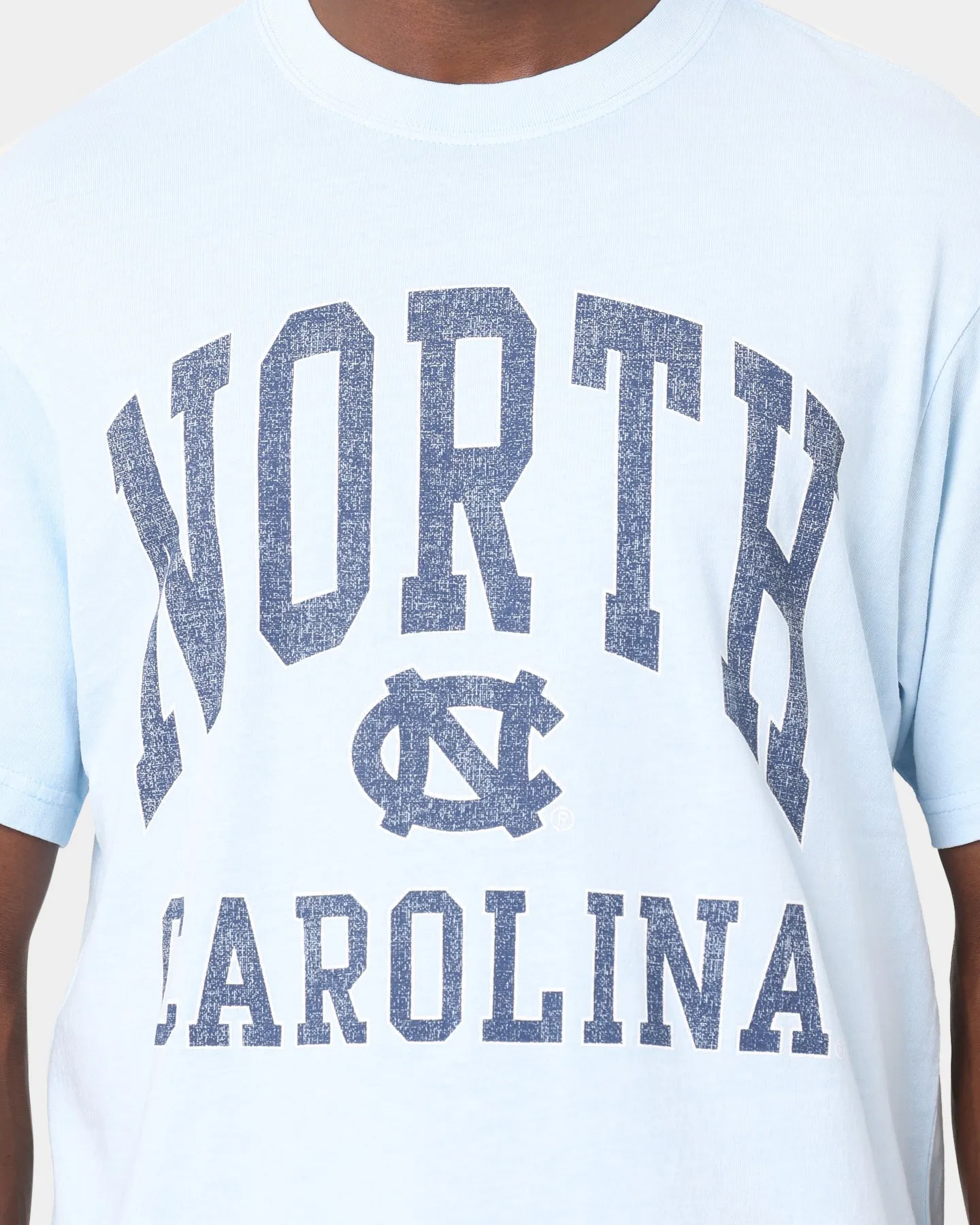 National Collegiate Athletic Association North Carolina Tar Heels Arch Sport Vintage T-Shirt Vintage Airy Blue