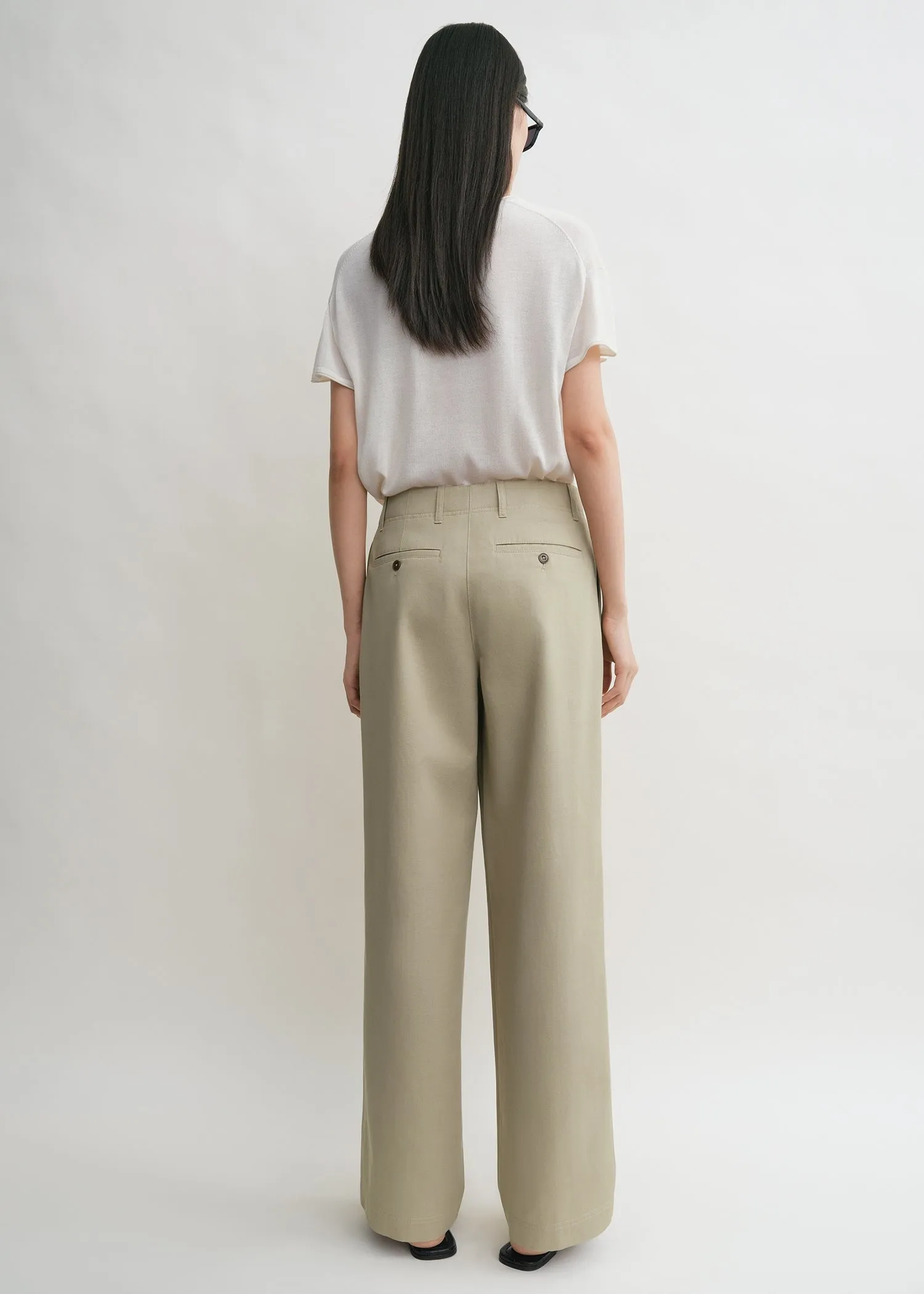 Relaxed chino trousers desert