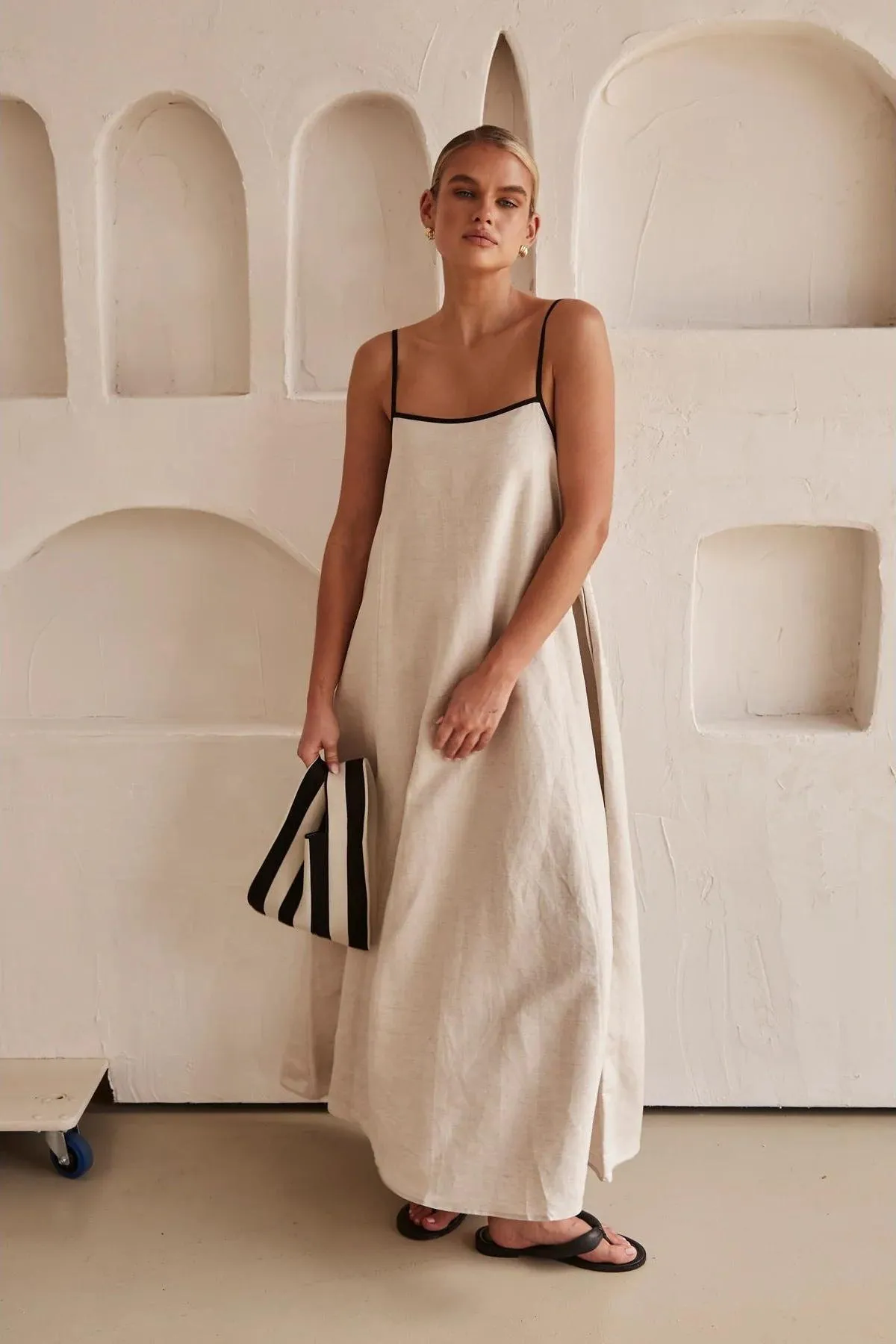 Sleeveless Swing Long Dress