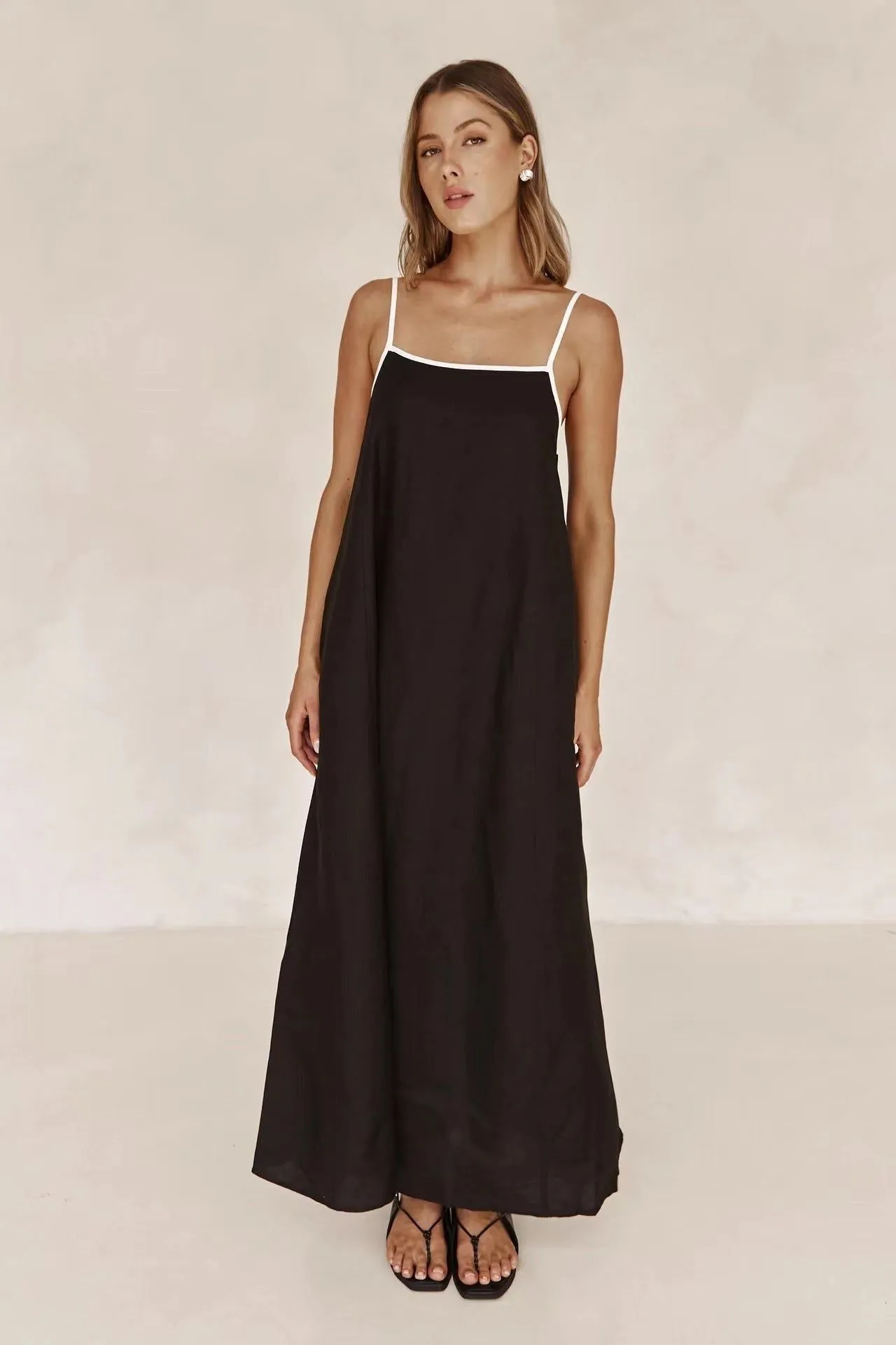 Sleeveless Swing Long Dress